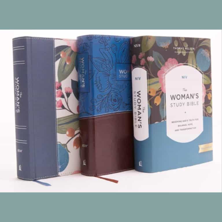 7 Best Study Bibles for Women to grow your faith - Her Soul is Beautiful